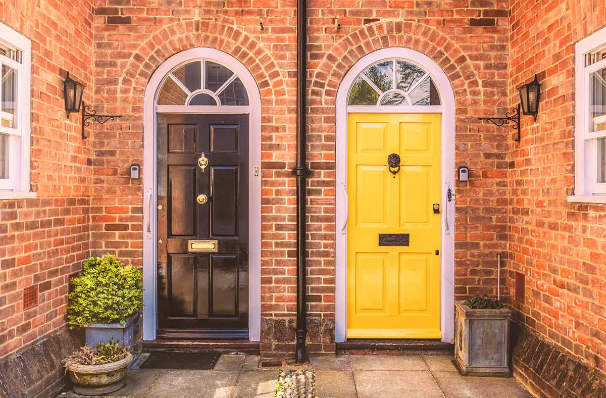 How to Gloss Paint a Door