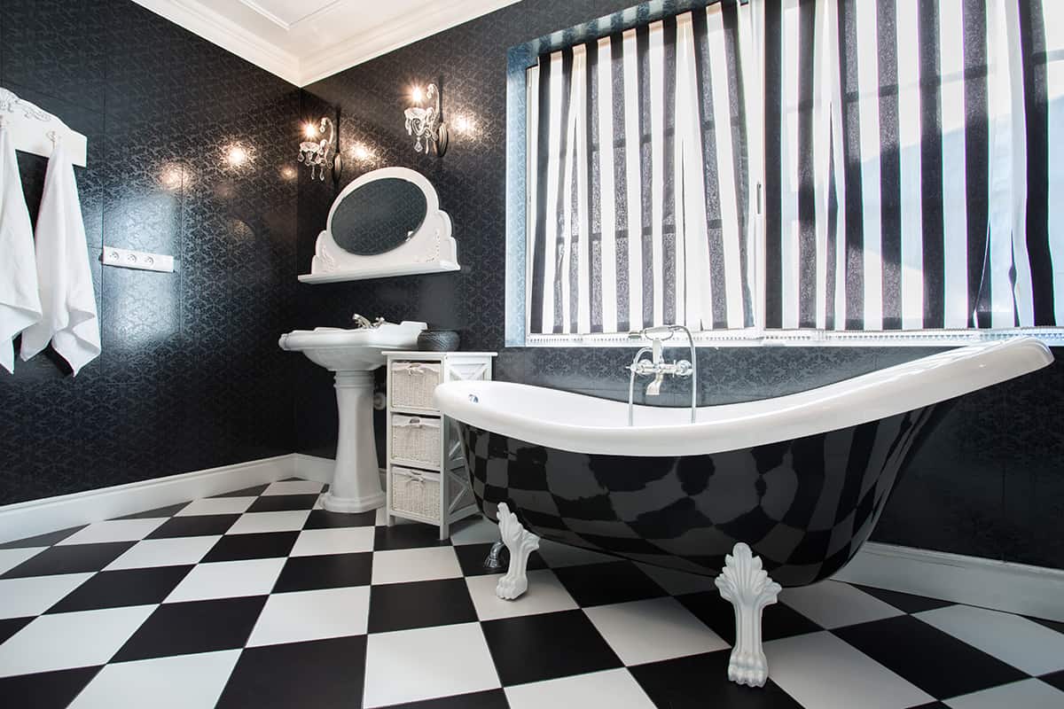 What Wall Colors Go with Black and White Tile Bathrooms