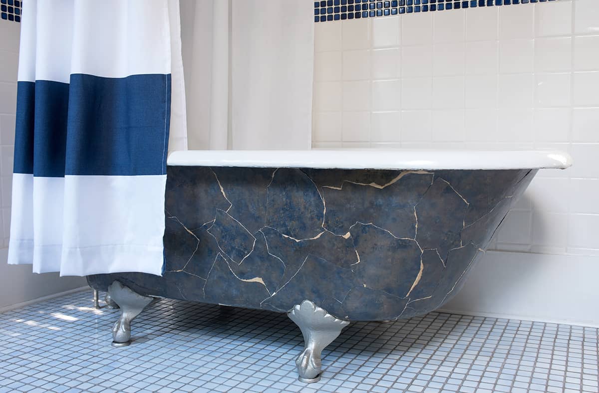 Standard Clawfoot Tub Size