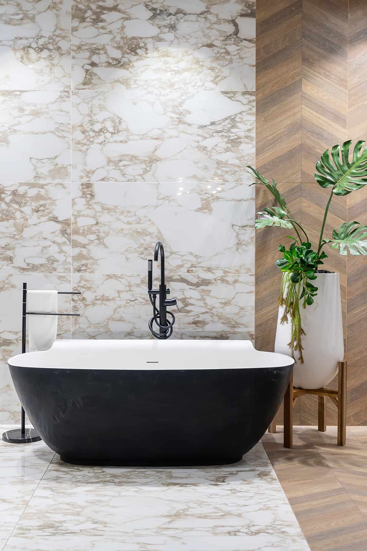 Stone slabs for Bathroom Walls