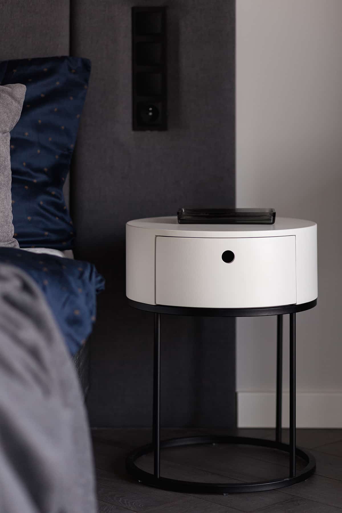 Black and White Nightstand Go with a Gray Bed