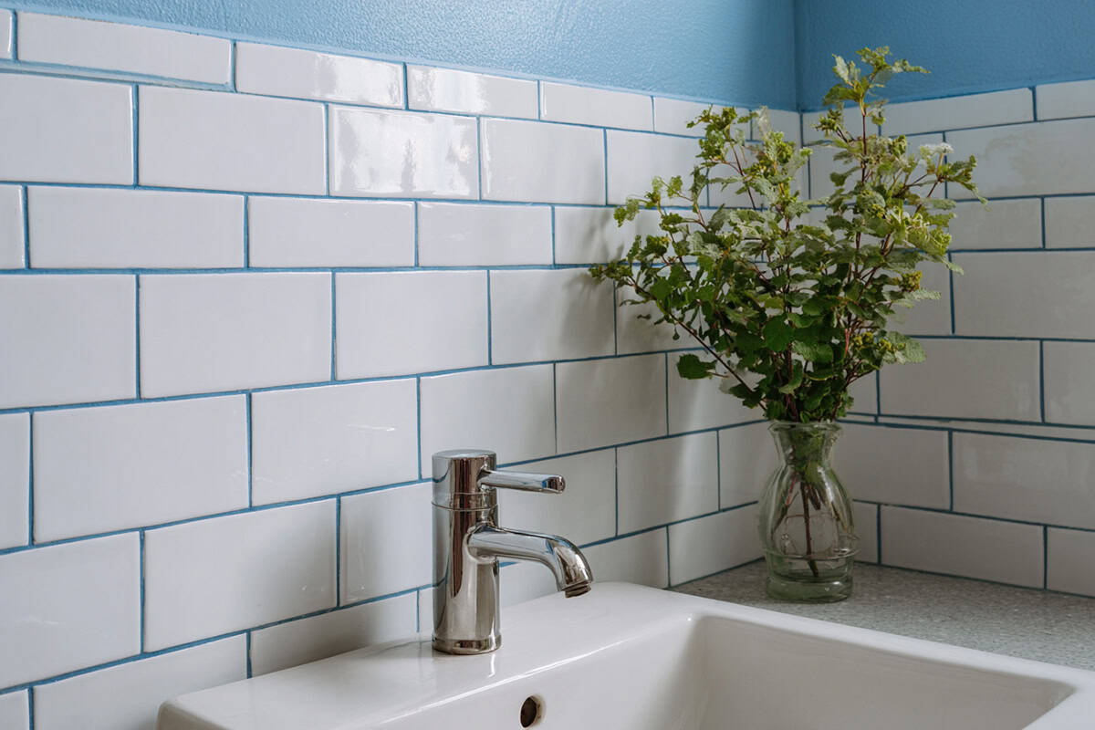 Grout Colors for White Tiles