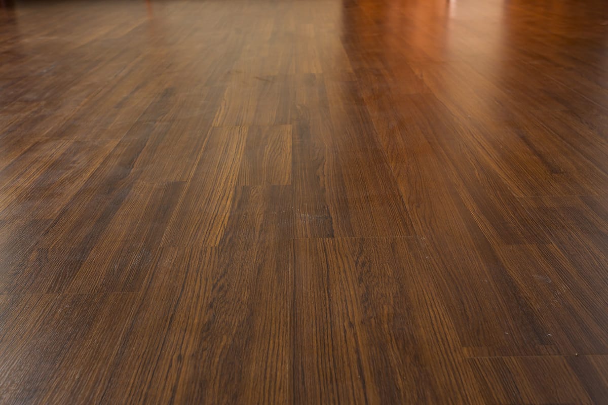 Pros and Cons of Using One Hardwood Floor Color
