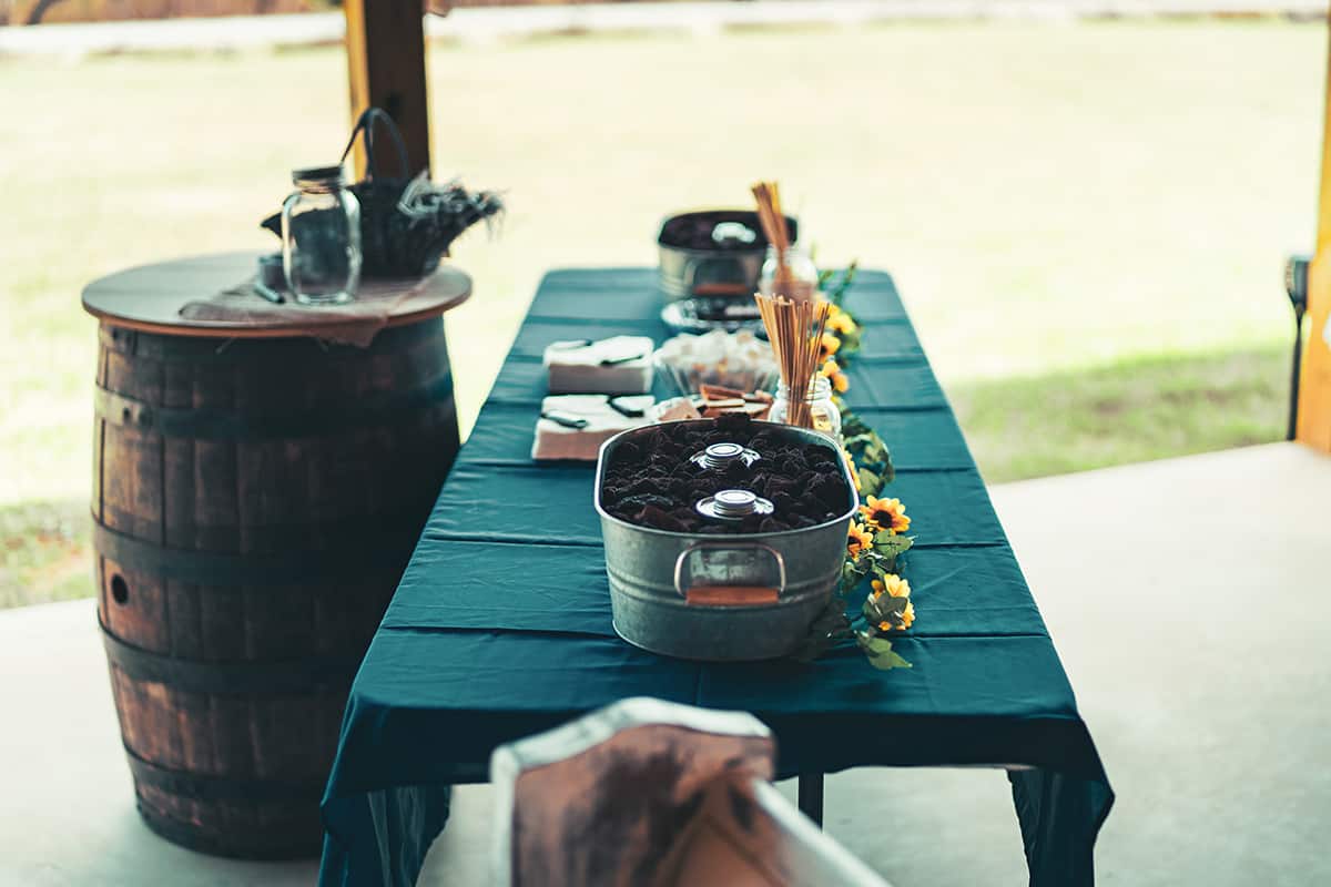 Tablecloth or no tablecloth