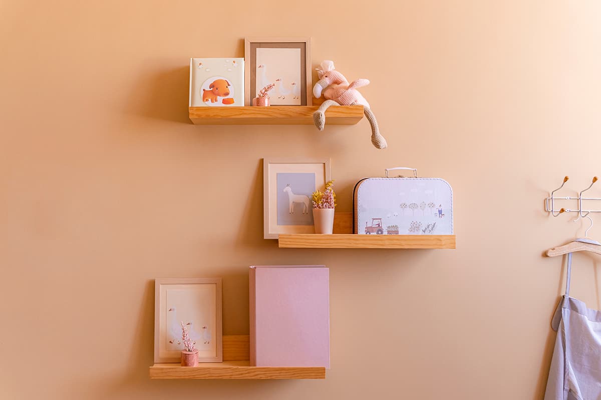 Choosing Floating Shelf Size