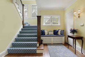 How to decorate a staircase wall