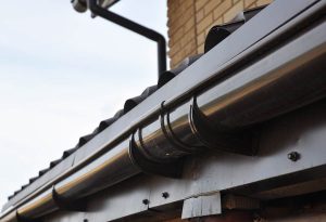 9 Different Types of Gutter Hangers - Homenish