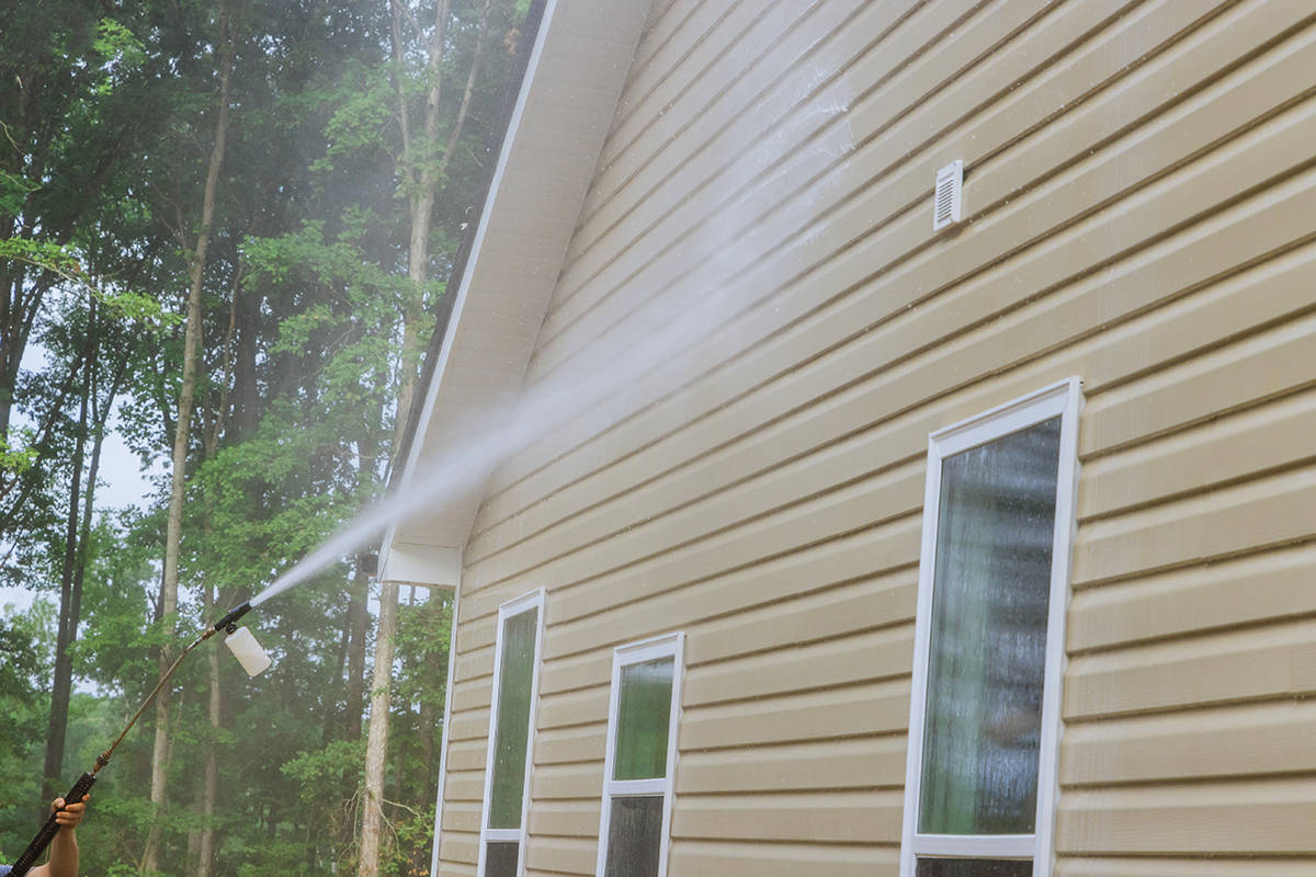 How to Prep for Painting Vinyl Siding