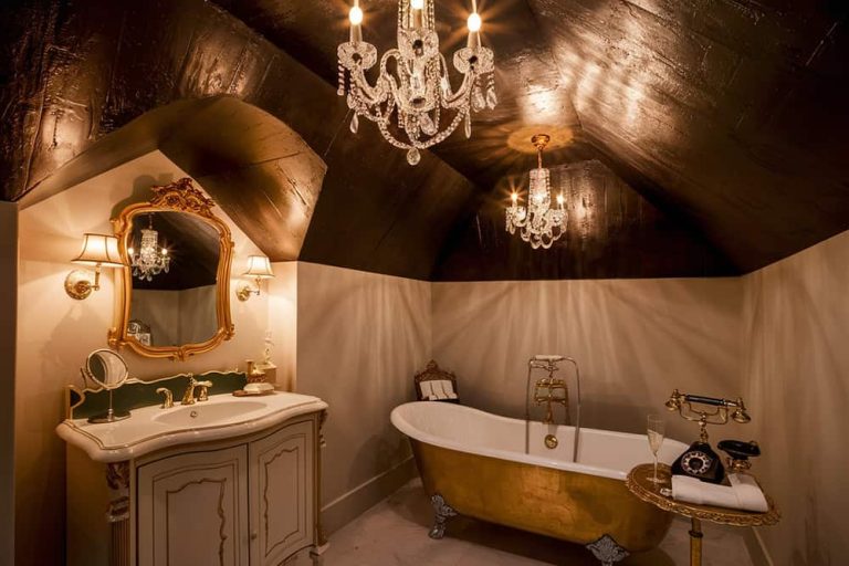 9 Clever 8’ x 8’ Bathroom Layout Plans For Small Space - Homenish