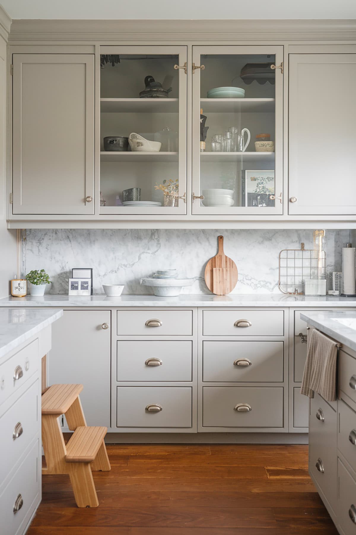 Frameless Cabinetry for Seamless Elegance