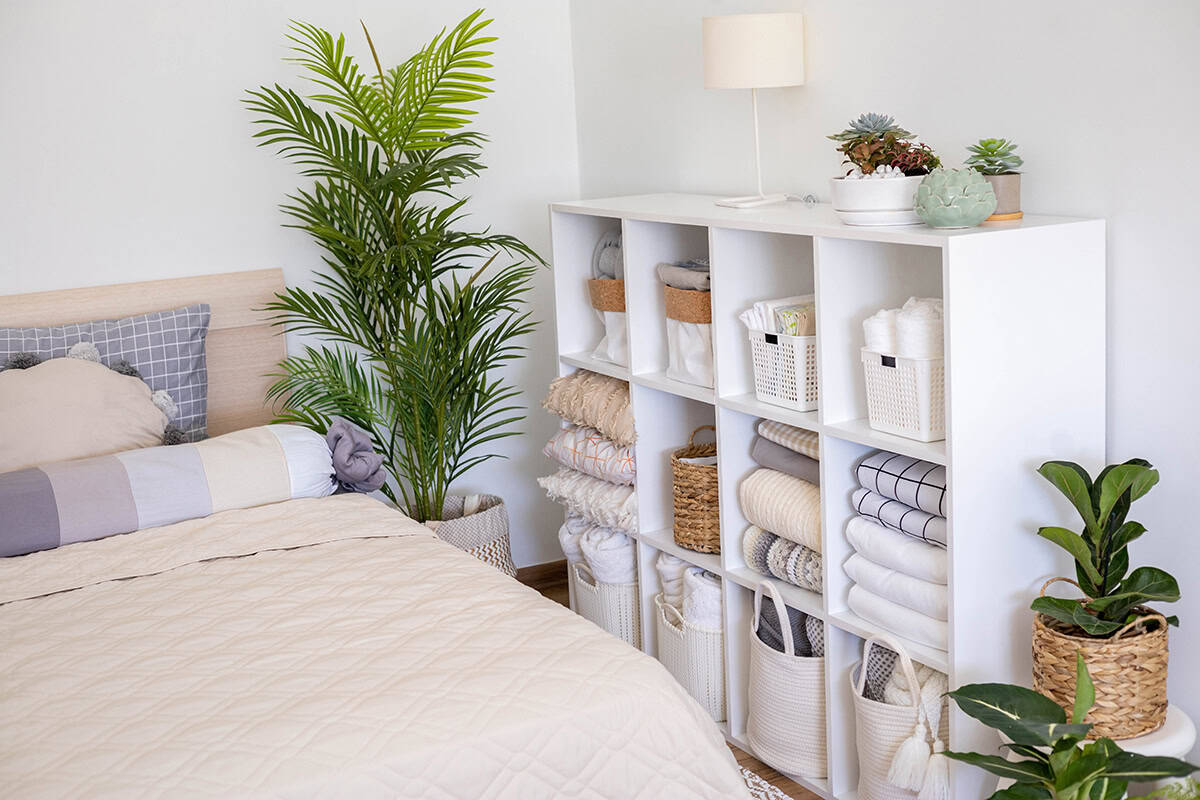 Bedroom Storage Solutions For Small Spaces_1