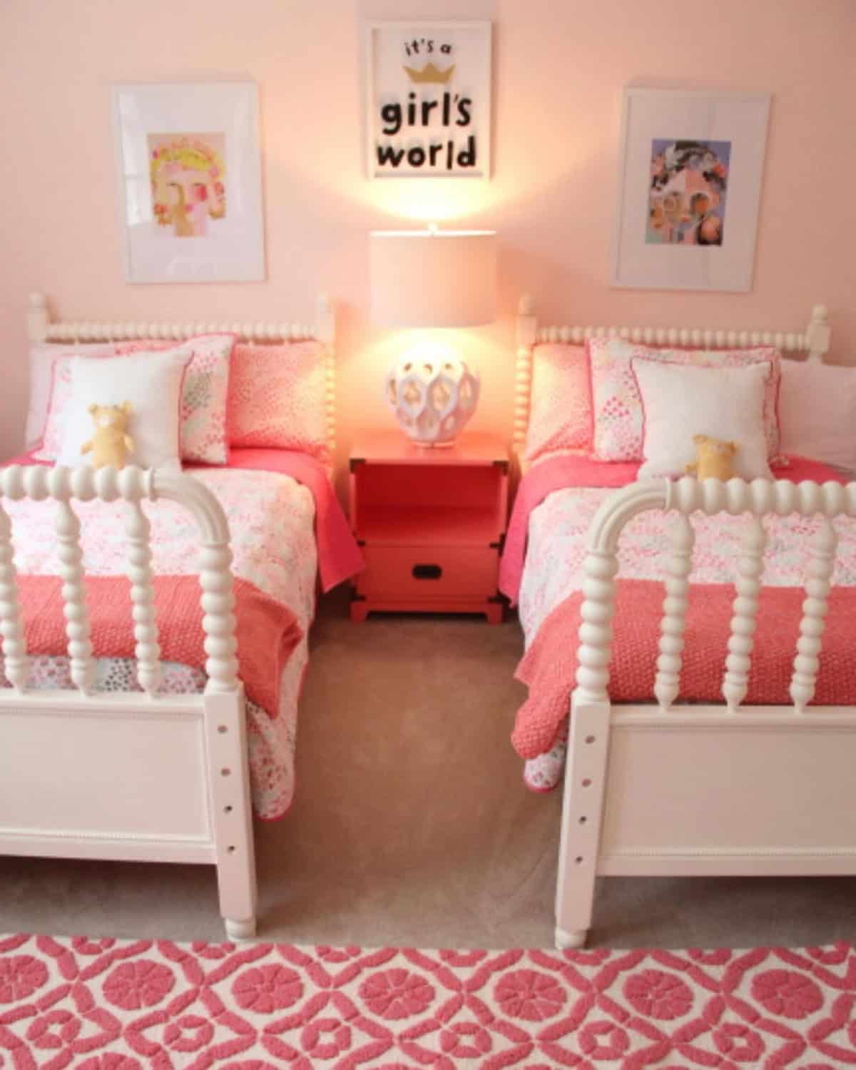 Girl’s World