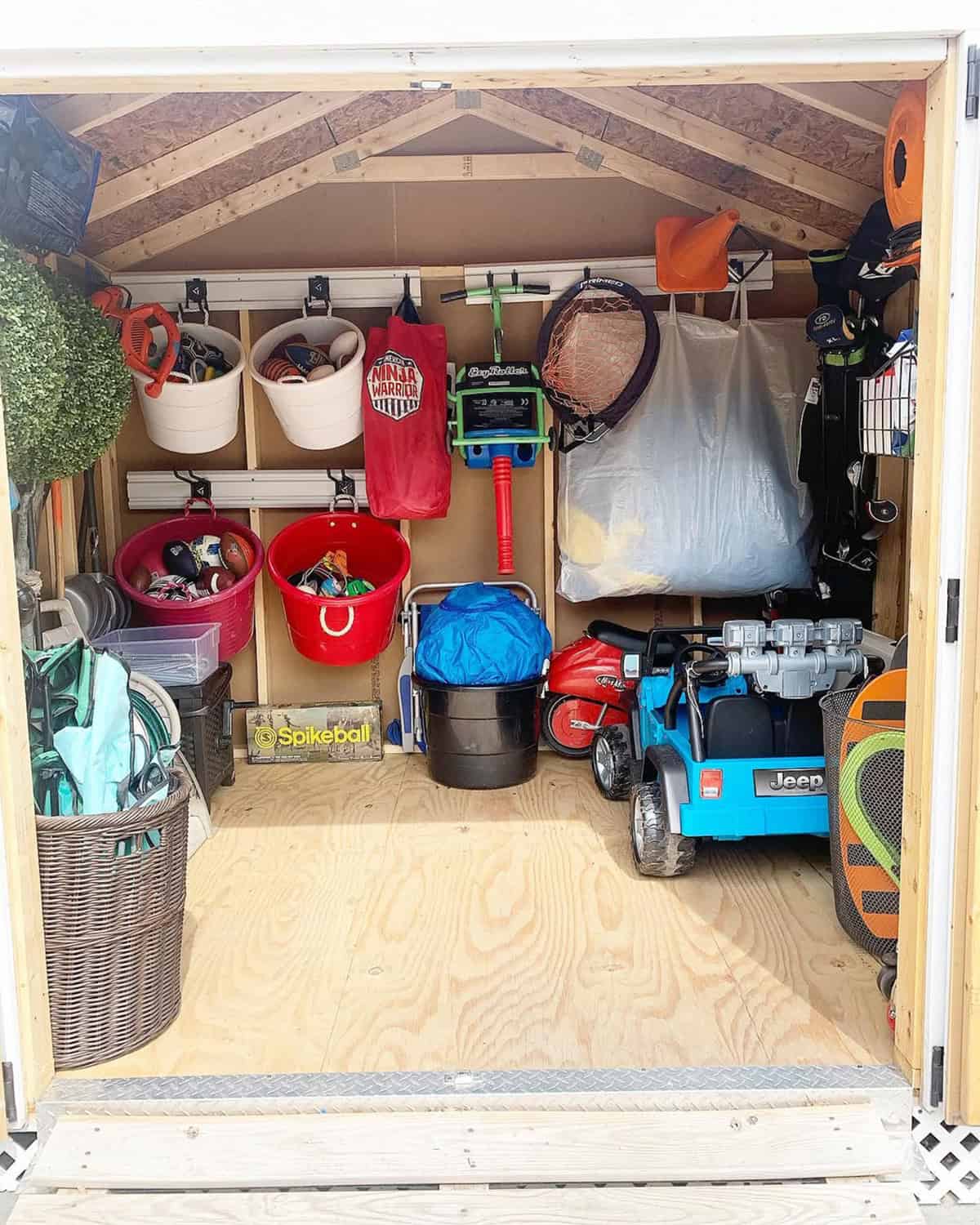 Hang Large Buckets and Bags