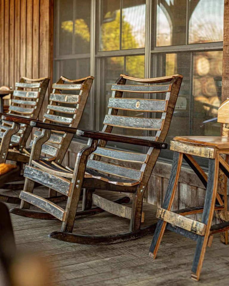 Rustic Rocking Chair Side View 41 Warm and Welcoming Rustic Home Exterior Ideas