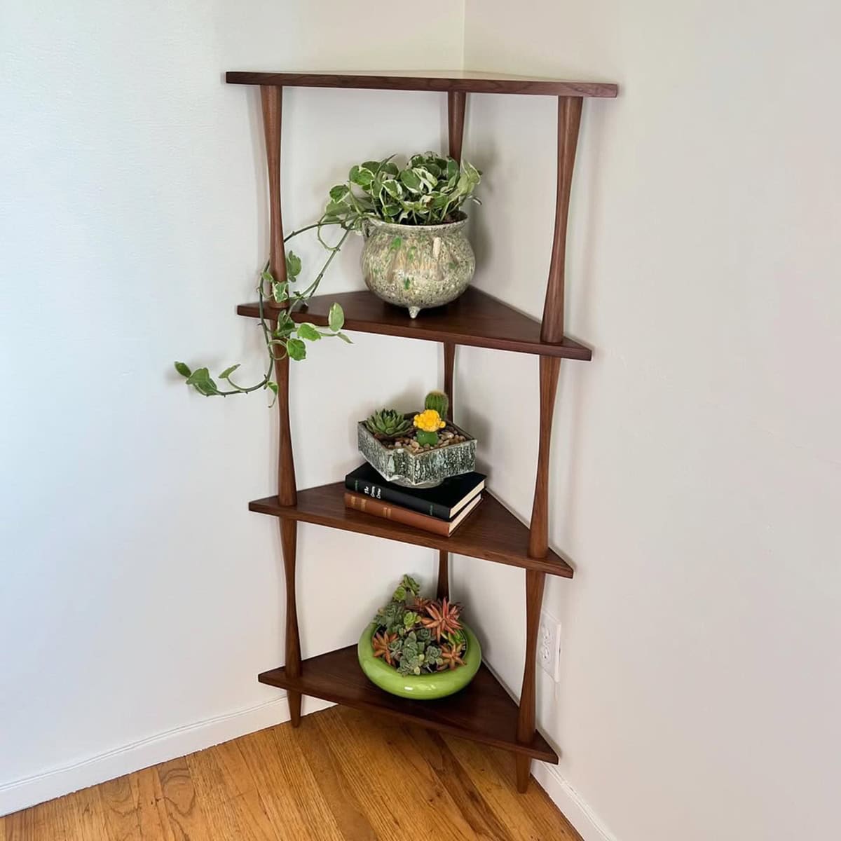 Corner Shelves