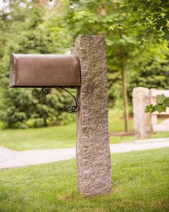Rustic Inbox. Sign 41 Warm and Welcoming Rustic Home Exterior Ideas