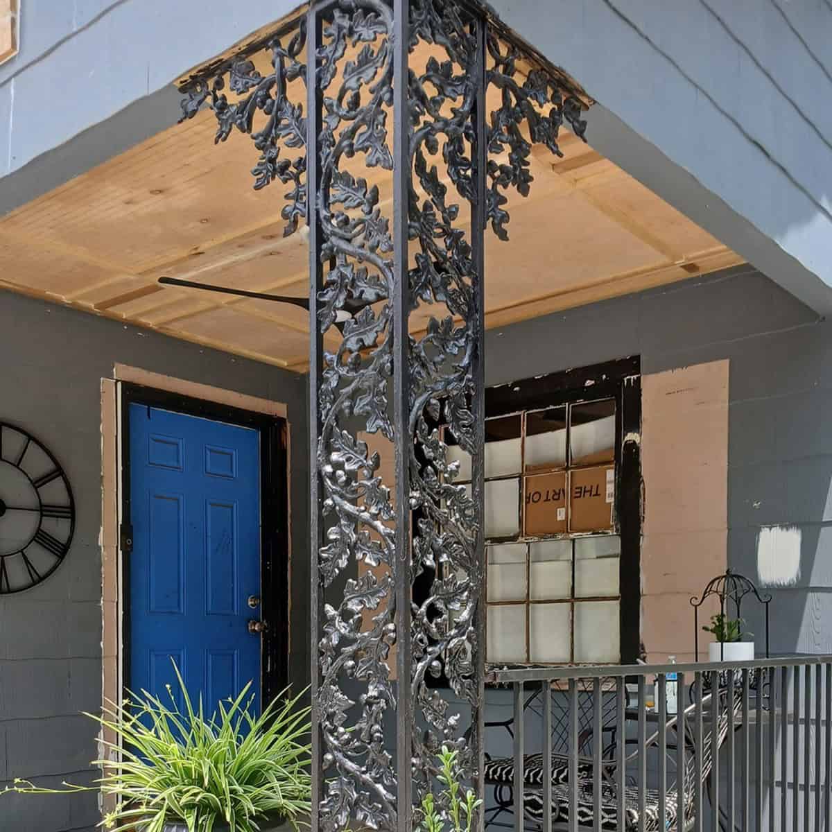 Incorporate Intricate Details in Wrought Iron Columns