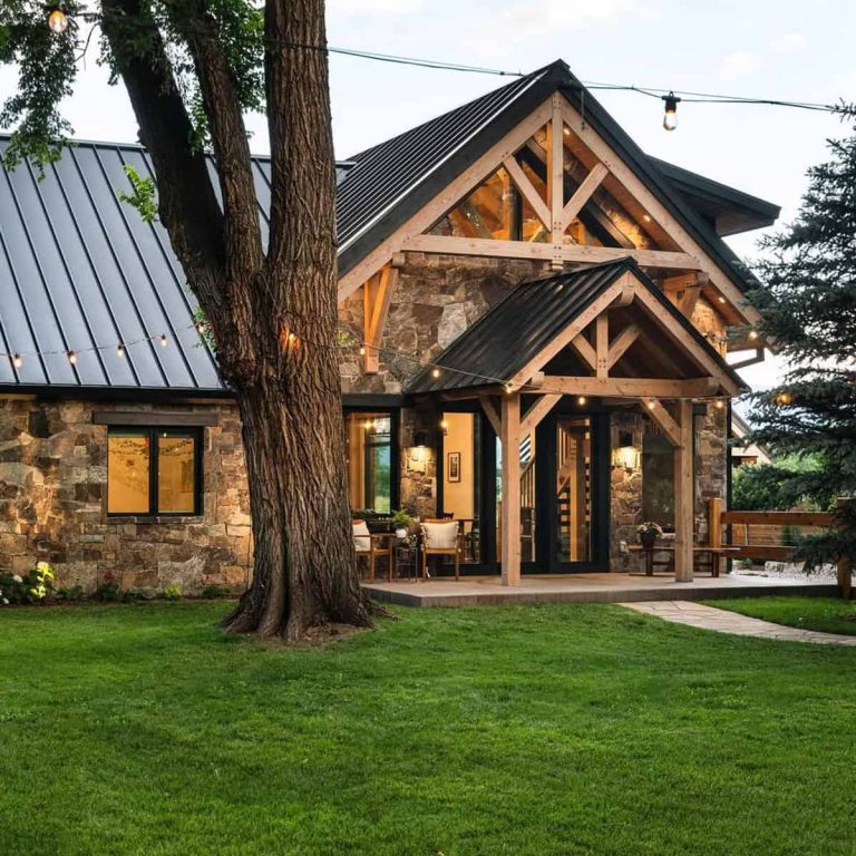 41 Warm and Welcoming Rustic Home Exterior Ideas