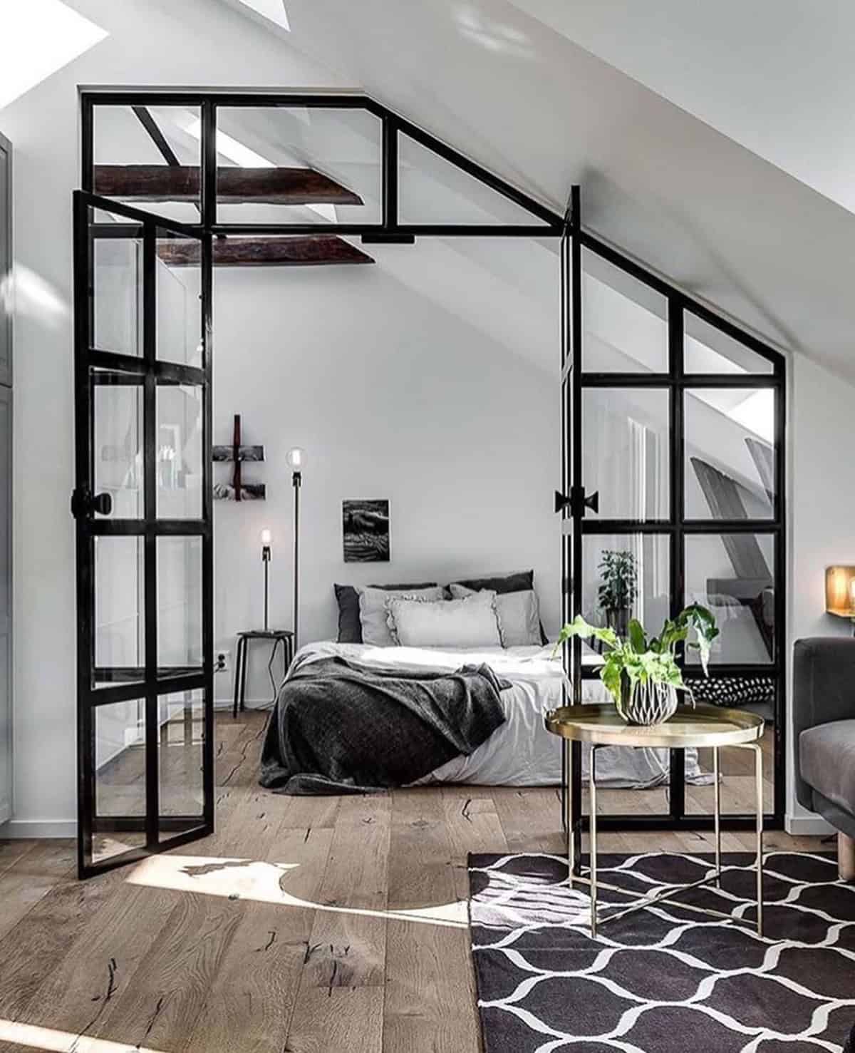 Get Glass Partitions for Elegance