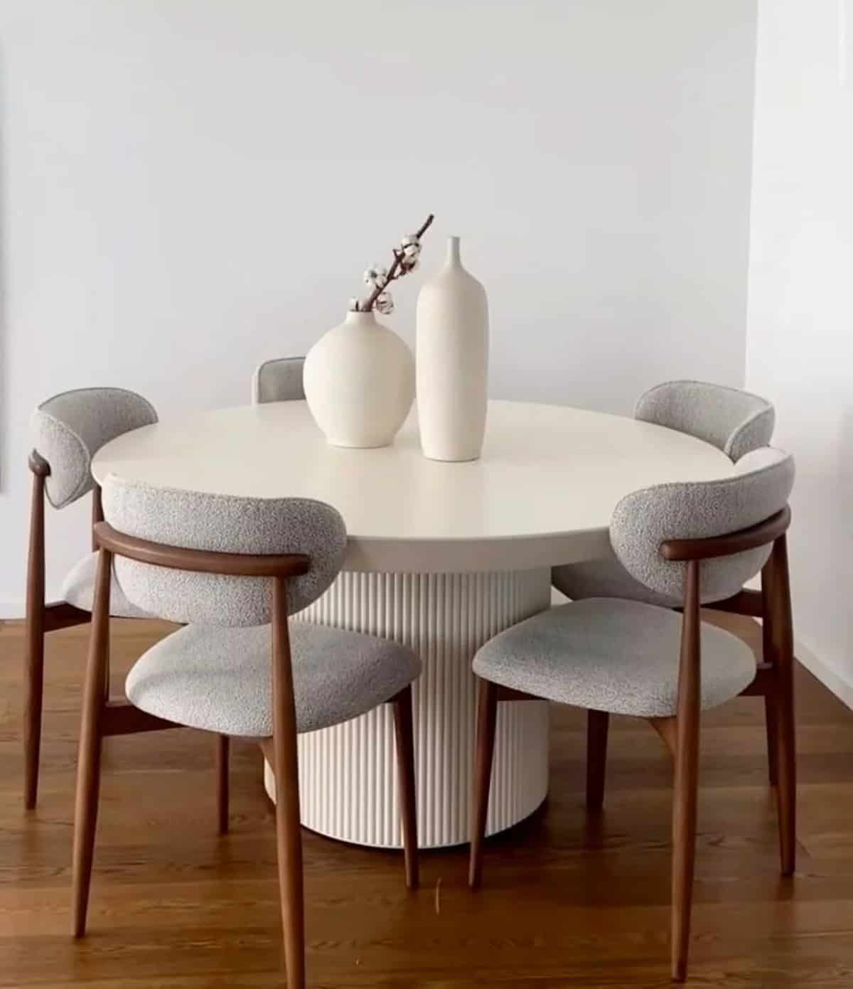 Round Tables to Improve Flow