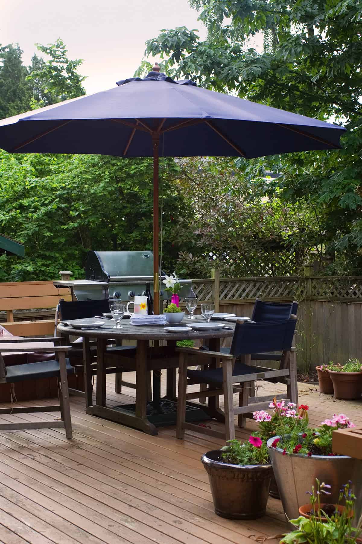 Simple Patio Setup for Casual Outdoor Dining