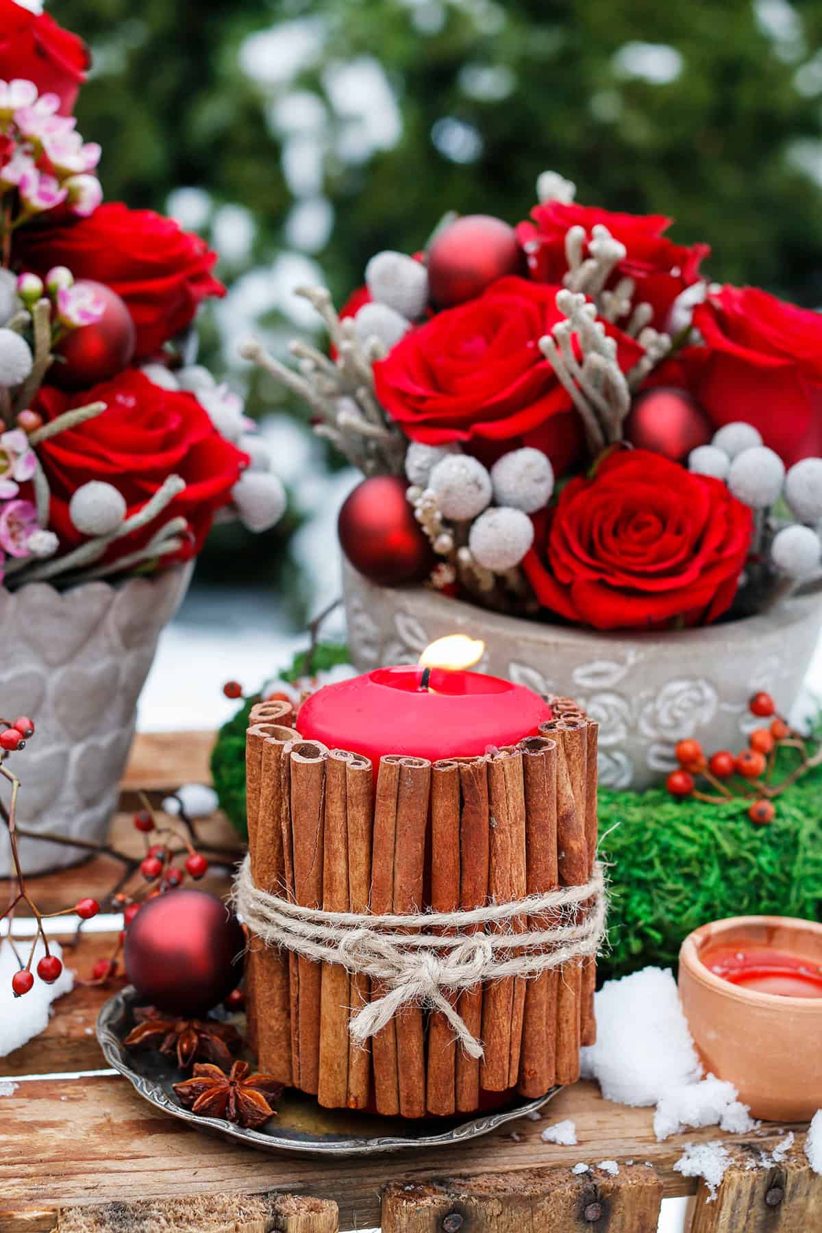 Cinnamon Wrapped Candle with Rose Arrangements