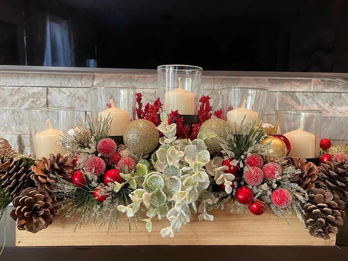 Frosted Berry Candle Display