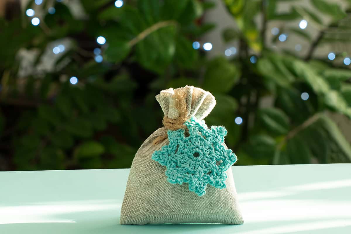 Furoshiki Favor with Crochet Tag