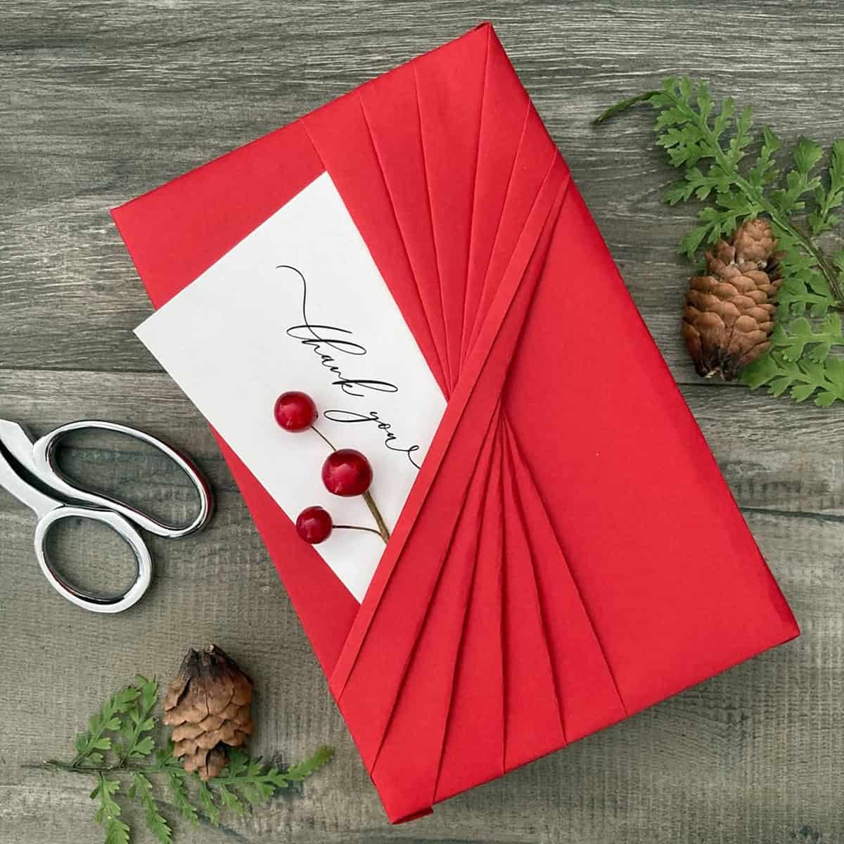 Keep Notes in Place with Twisted Pleats