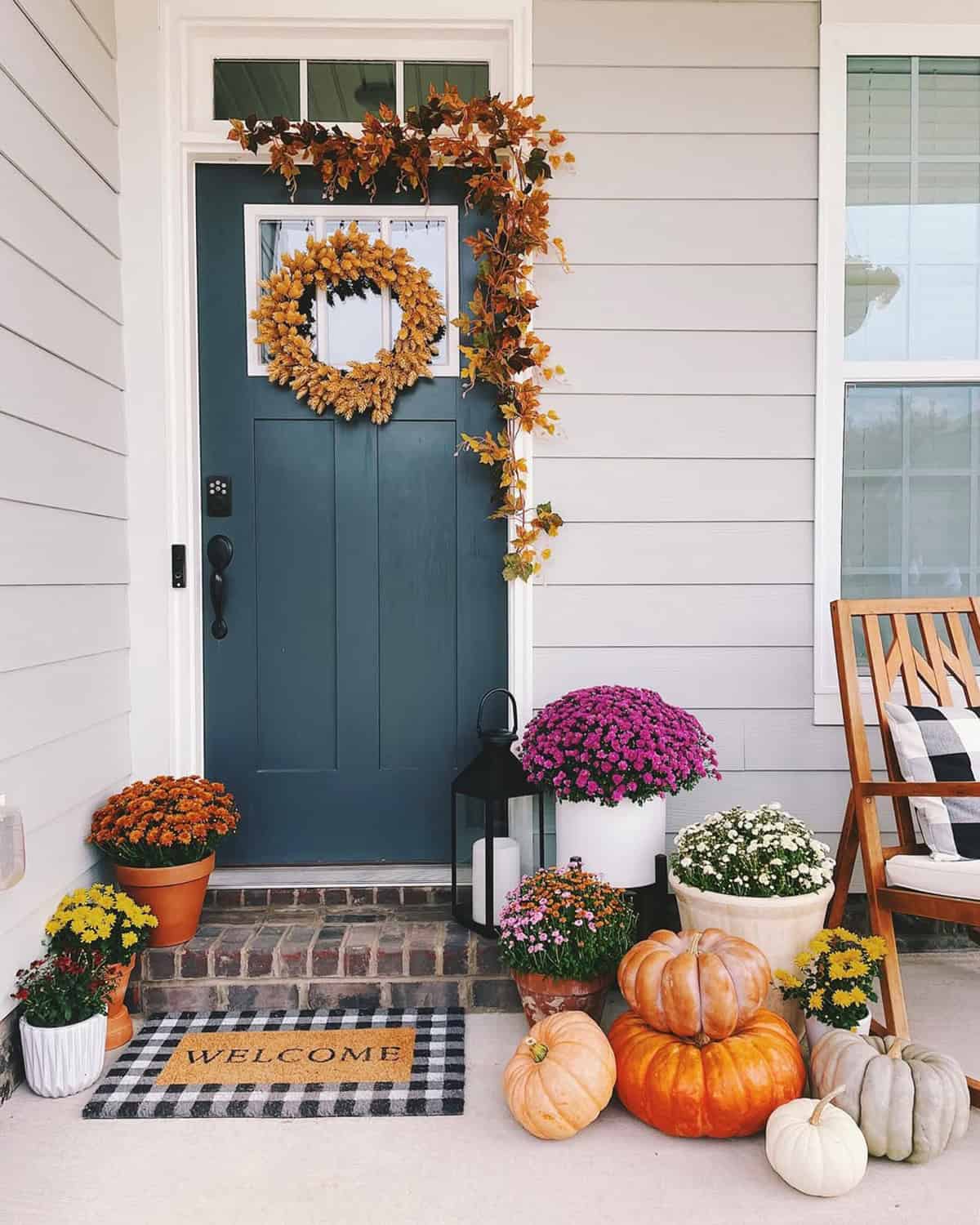 Seasonal Outdoor Décor