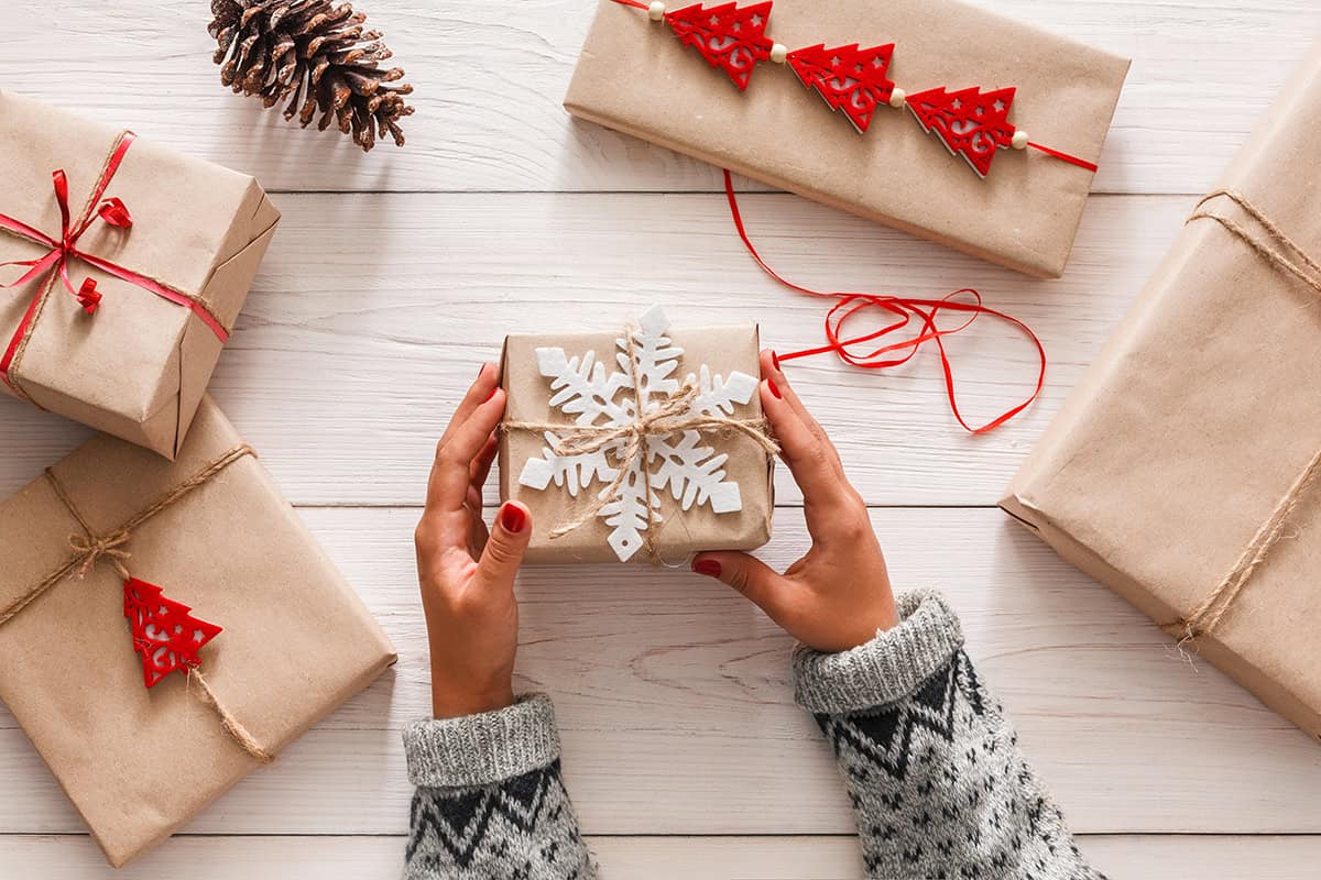 Snowflake Accent on Twine Tied Kraft