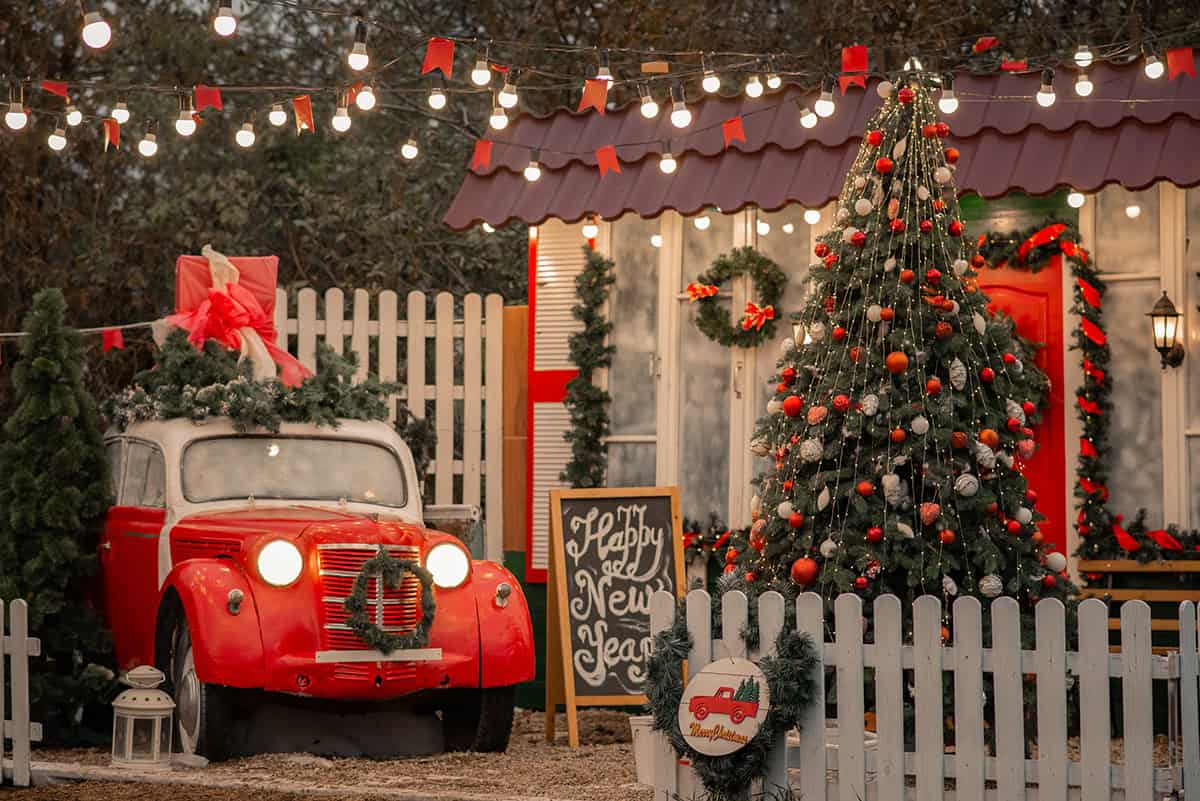 Vintage Car Porch Display