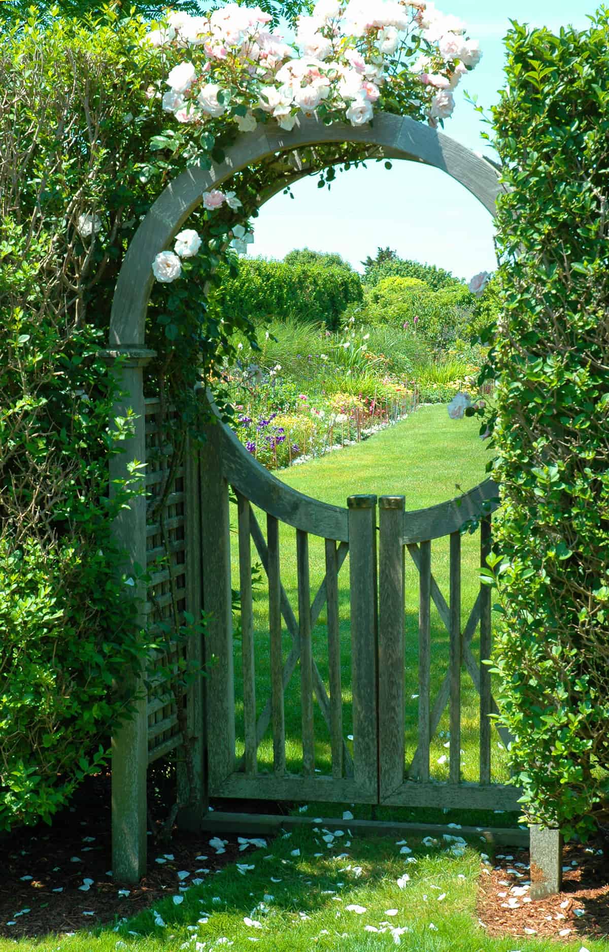 Circular Timber Arch with Roses