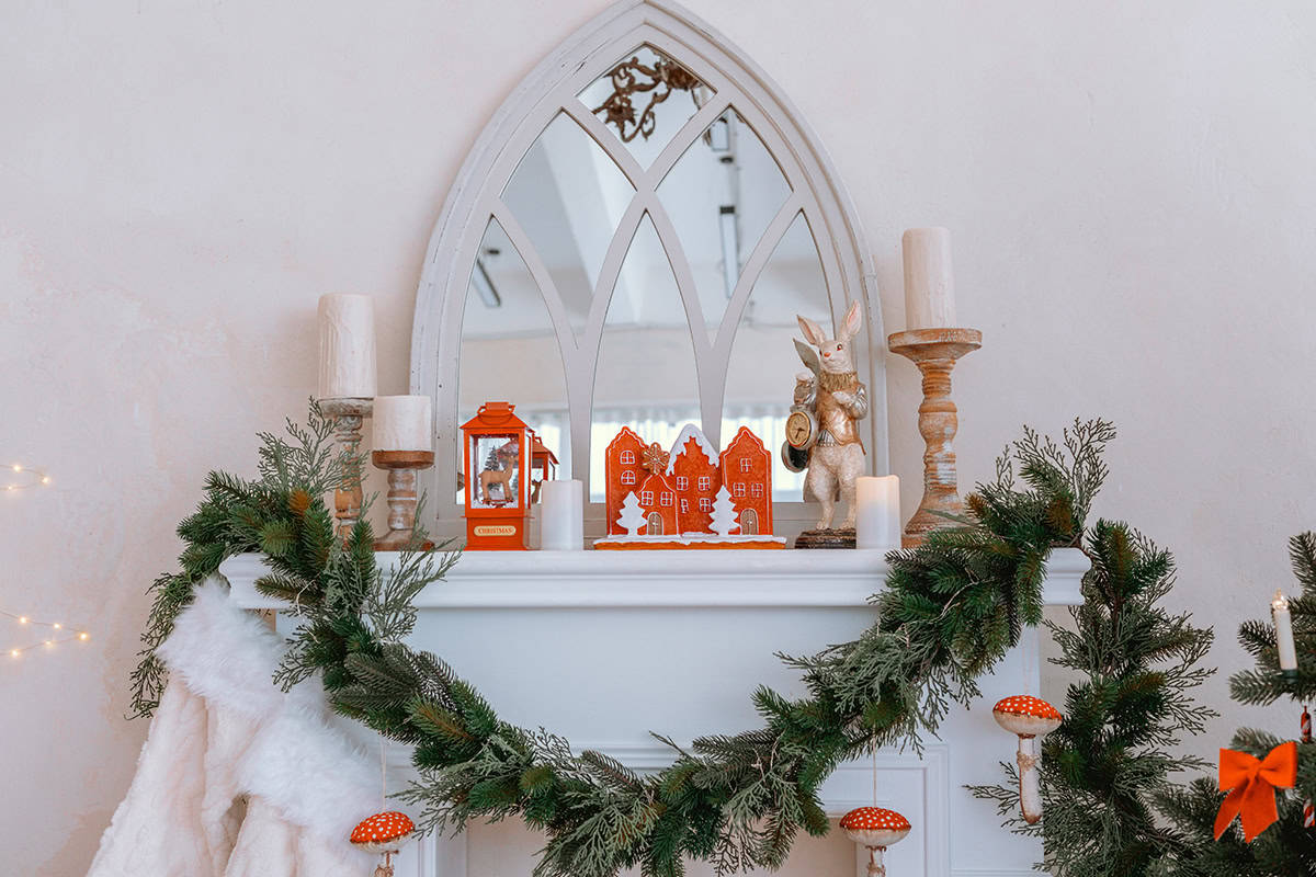 Gingerbread House Mantel Arrangement