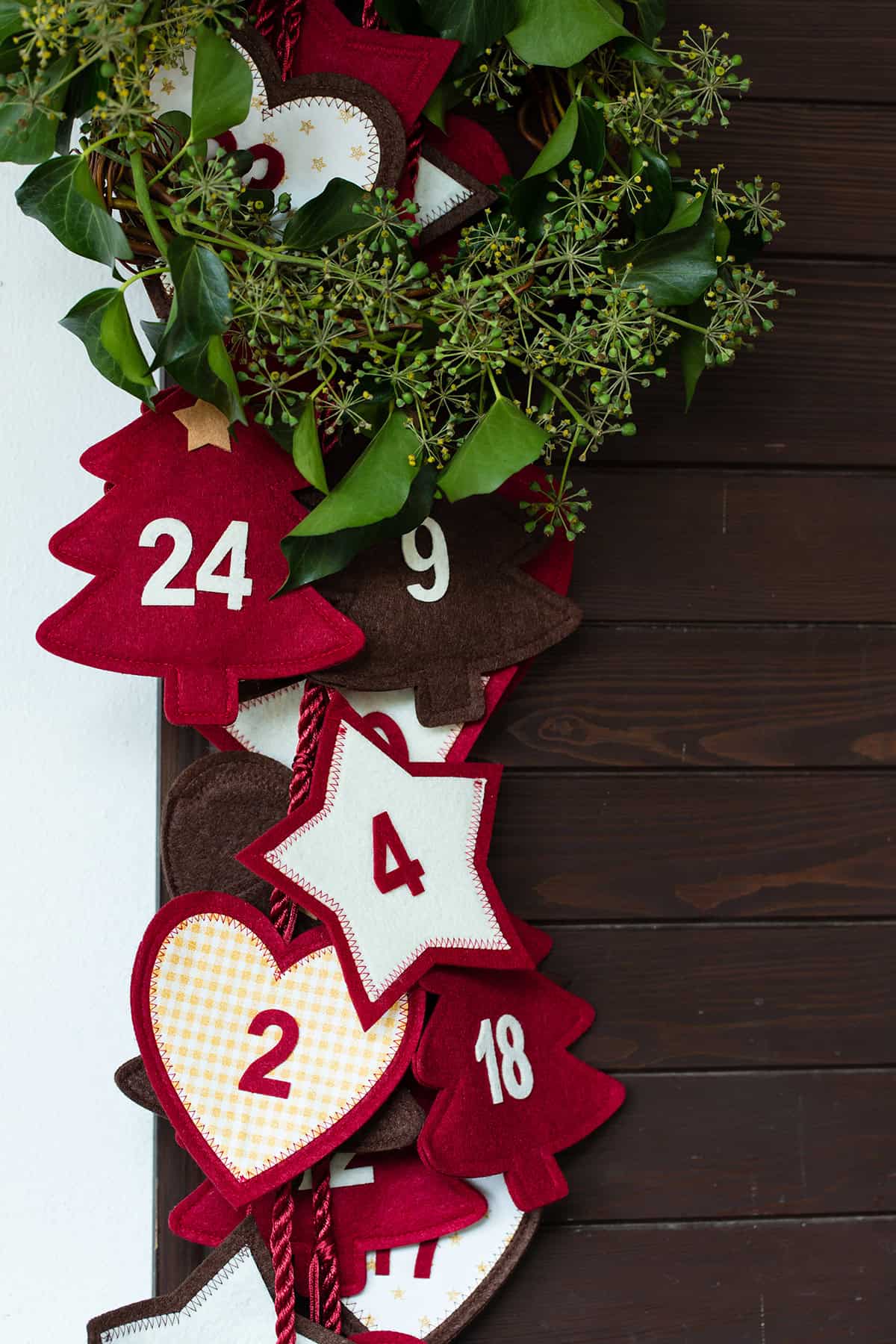 Festive Doorknob Décor