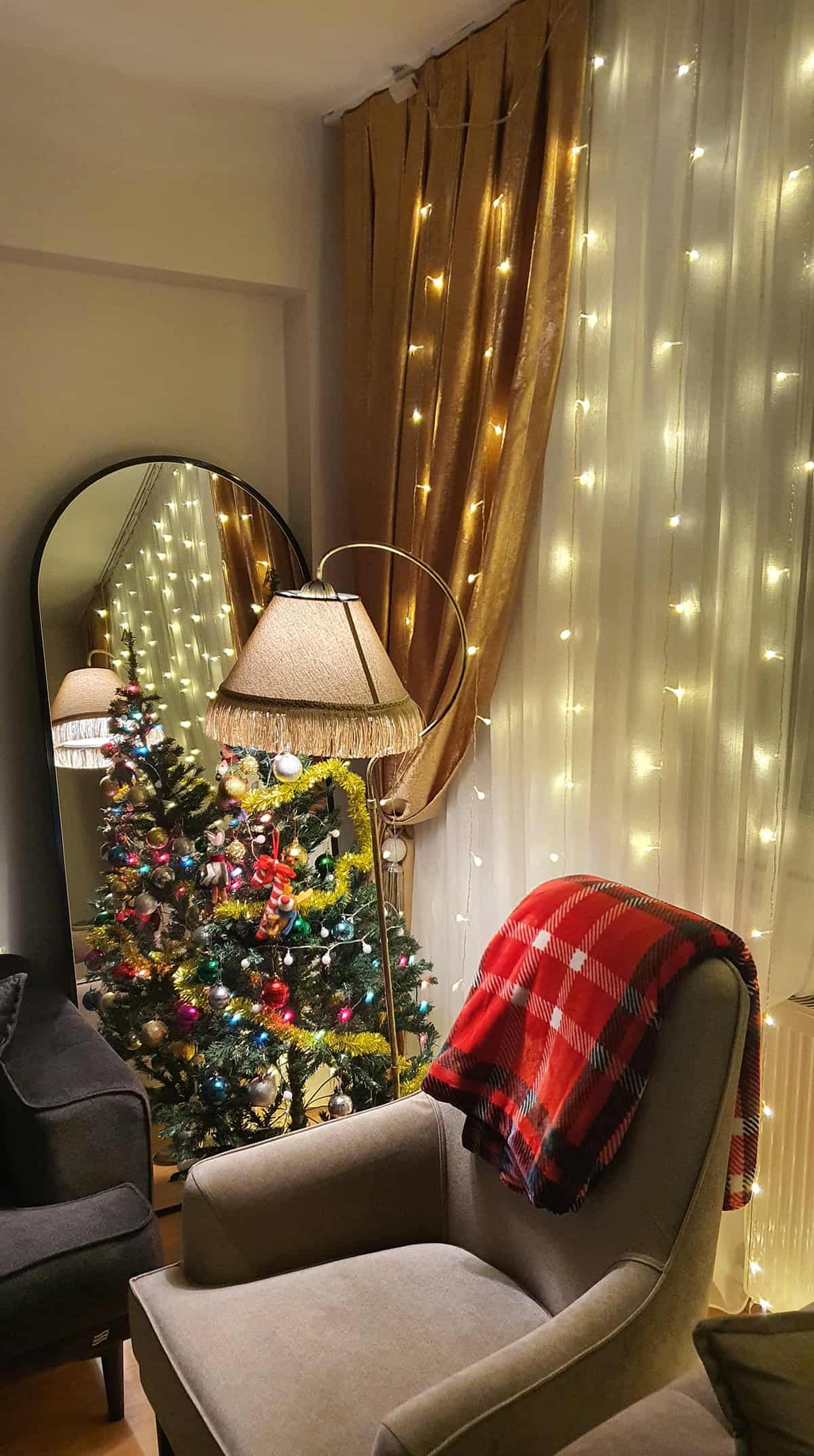 Holiday Curtain Tiebacks