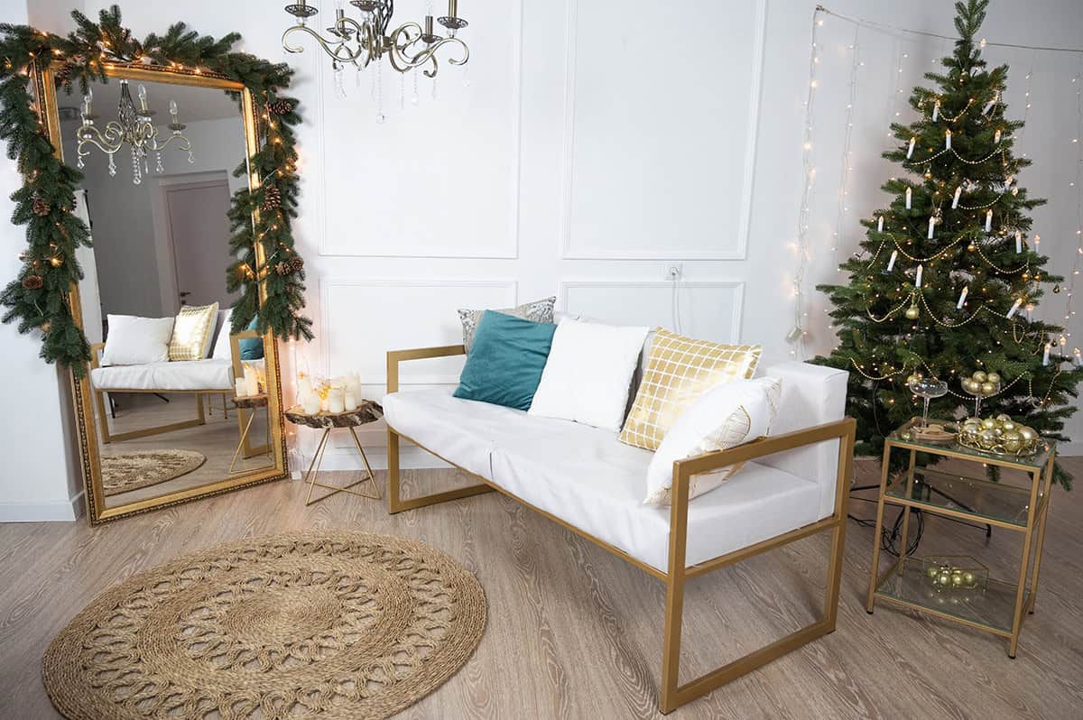 Mirror Garland Accents