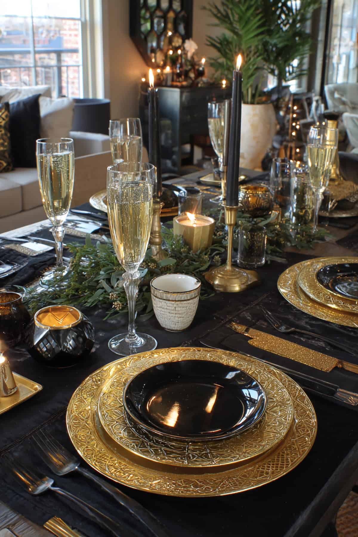 Modern Black and Gold Christmas Dining Table