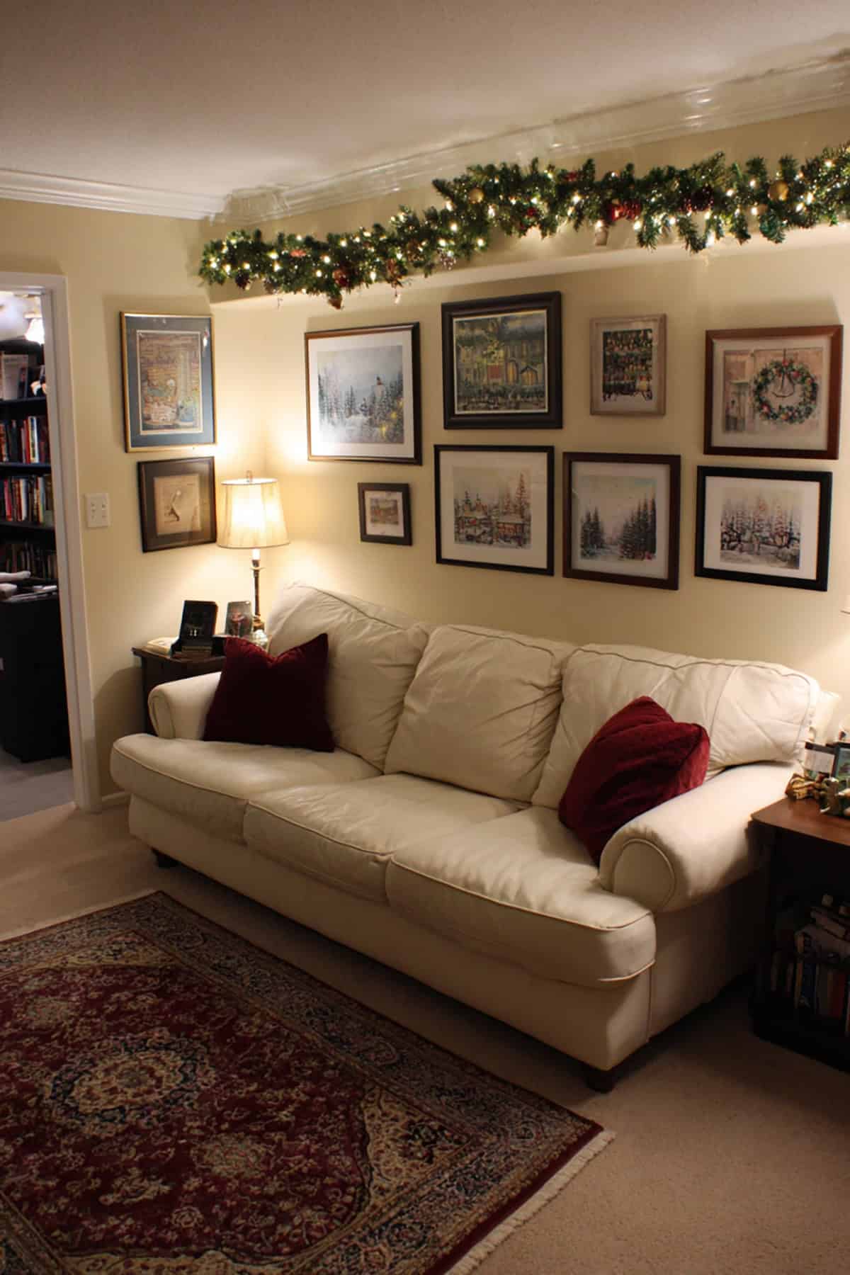 Over the Sofa Garland Accent