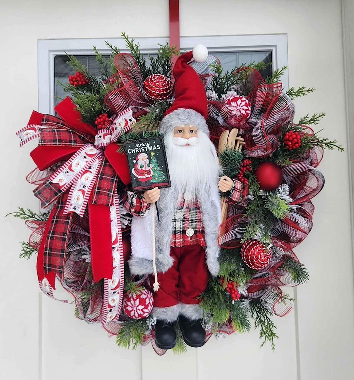 Santa Claus Plaid Wreath