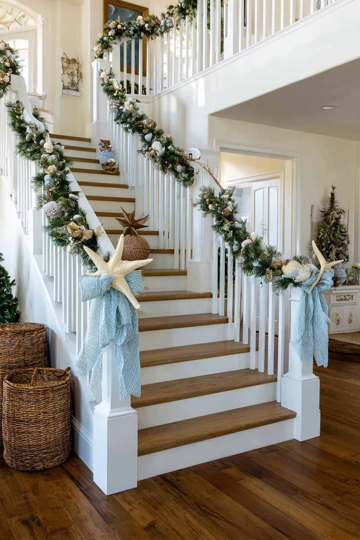 Seaside Holiday with Coastal Greens