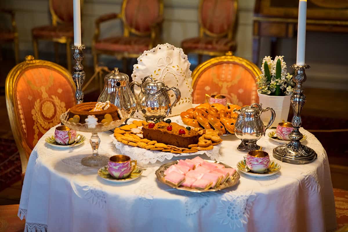 Vintage China with Heirlooms