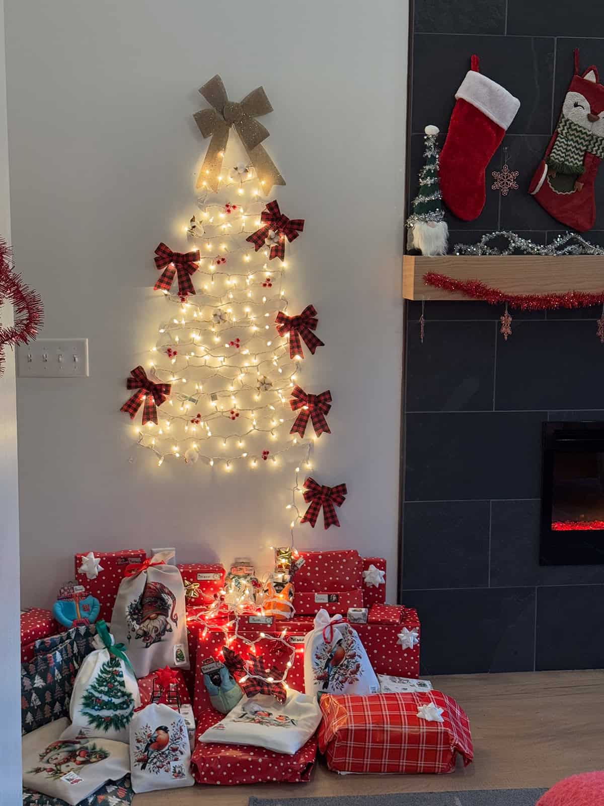 Wall Mounted Christmas Tree