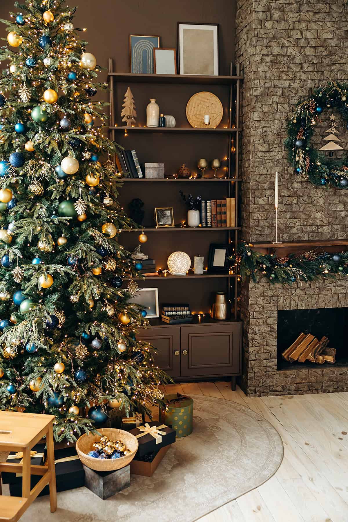 Built In Bookshelf Christmas Styling