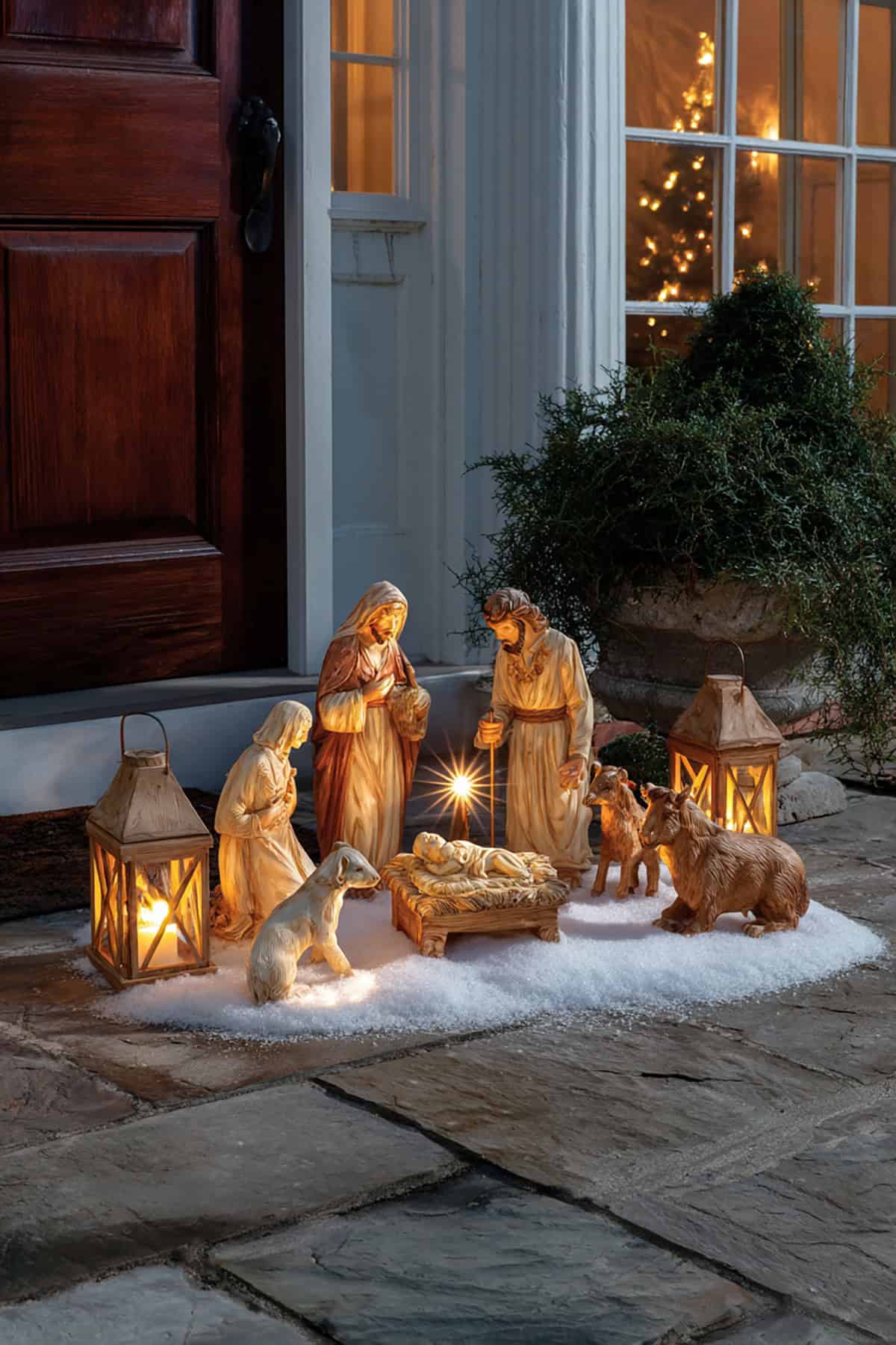 Classic Nativity Scene Lighting