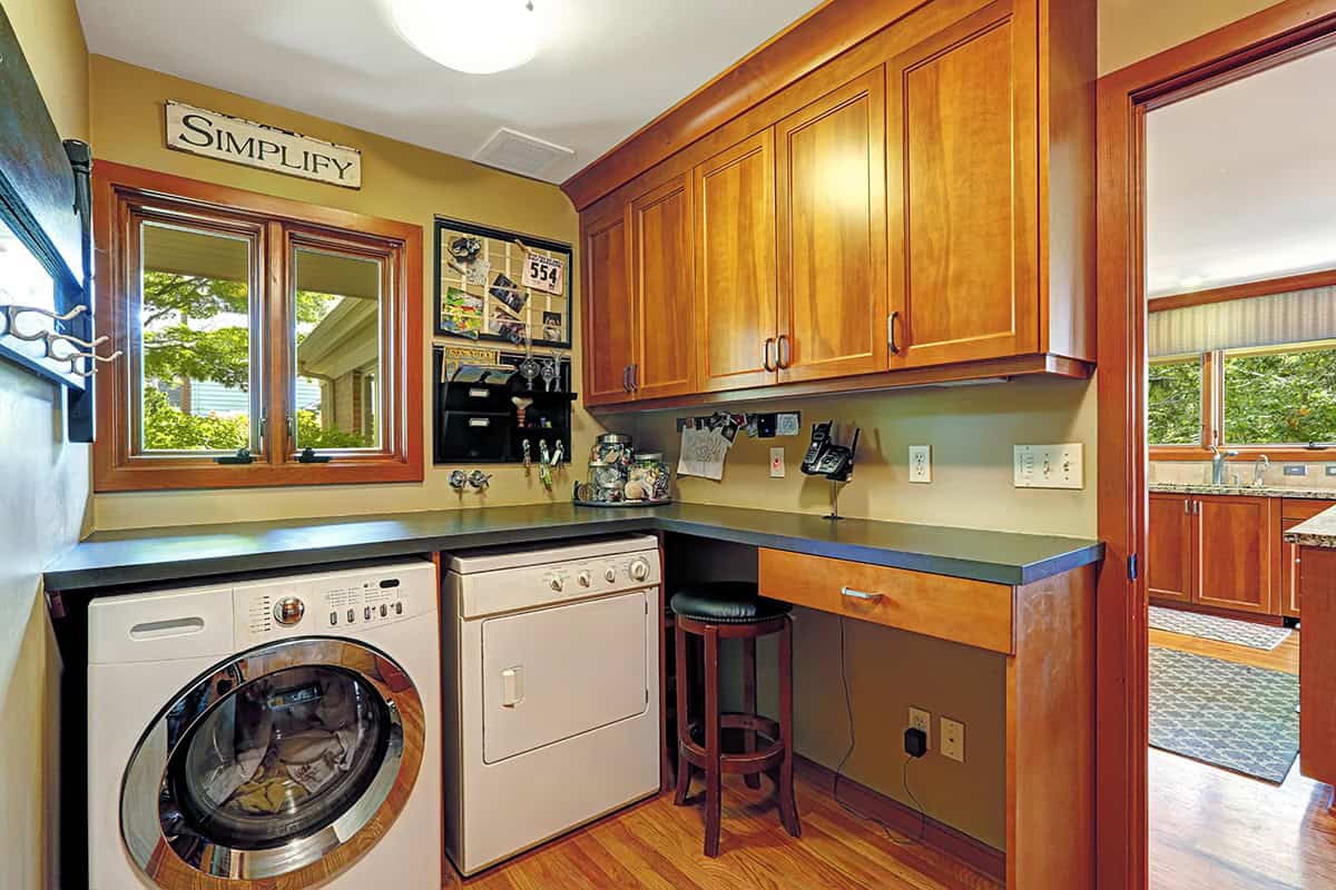 Combined Laundry and Work Space Layout