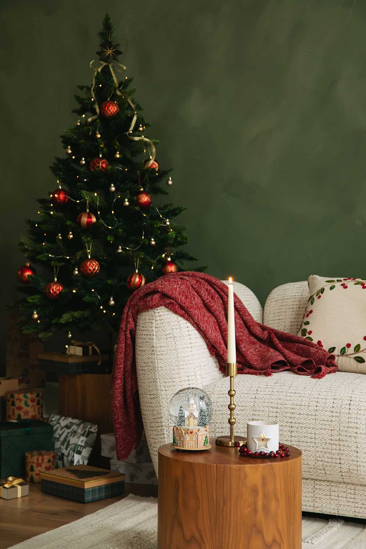 Cozy Christmas Throw Blanket Stack