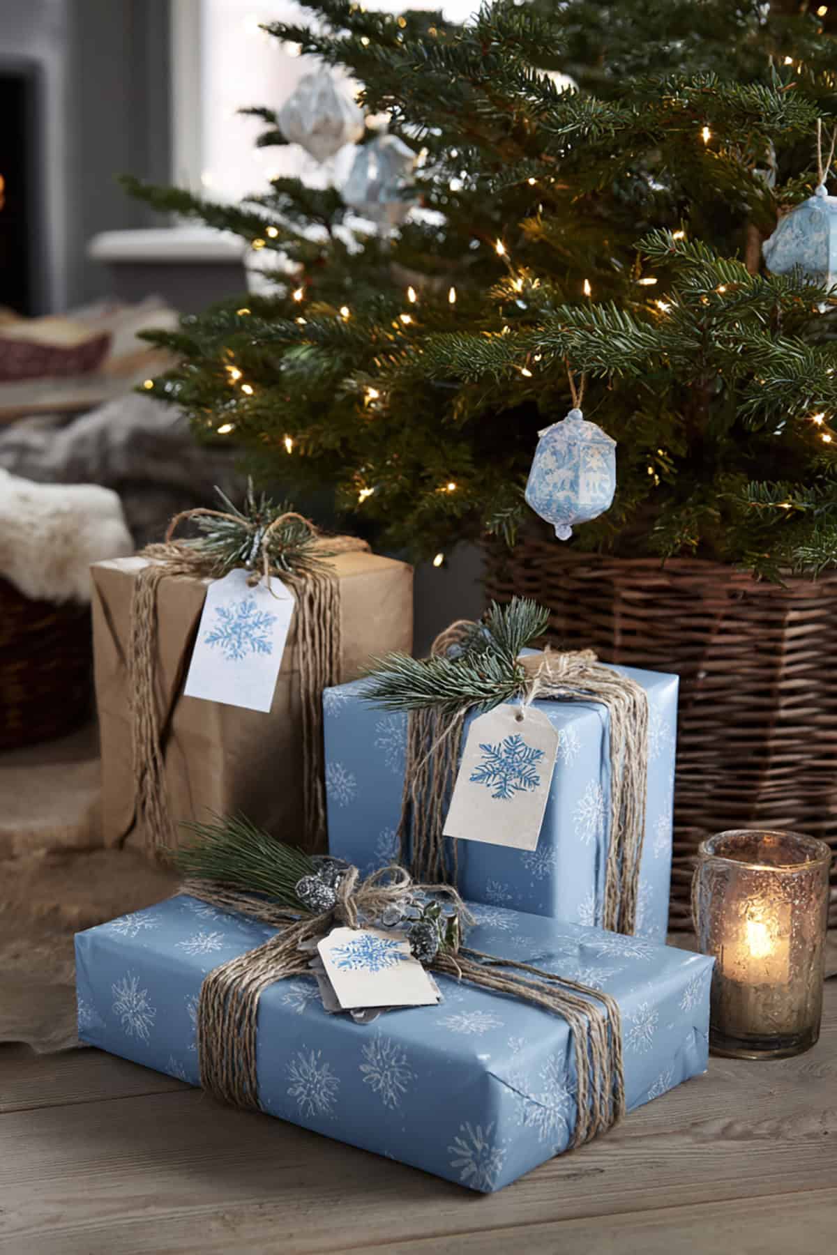 Light Blue Gift Wrapping Theme