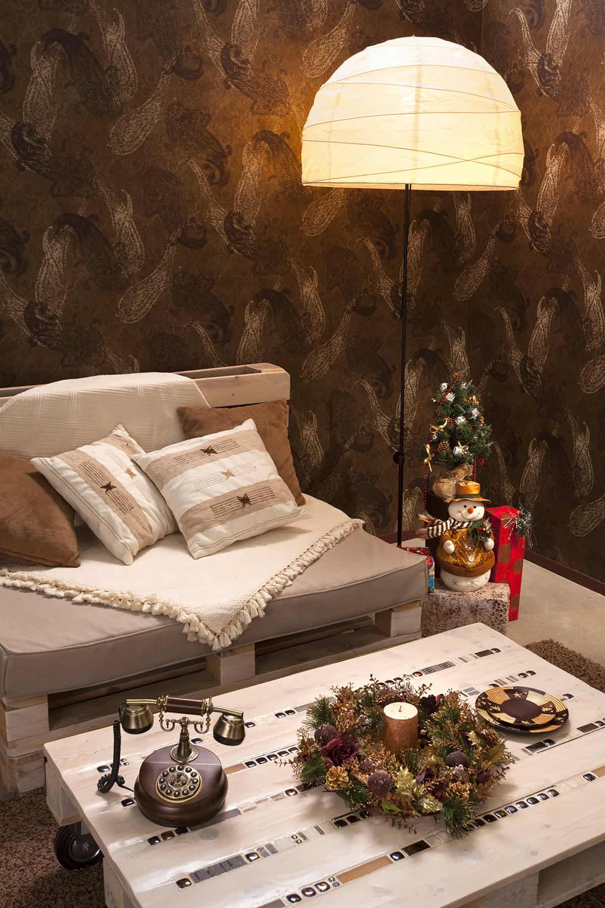 Vintage Wreath Coffee Table