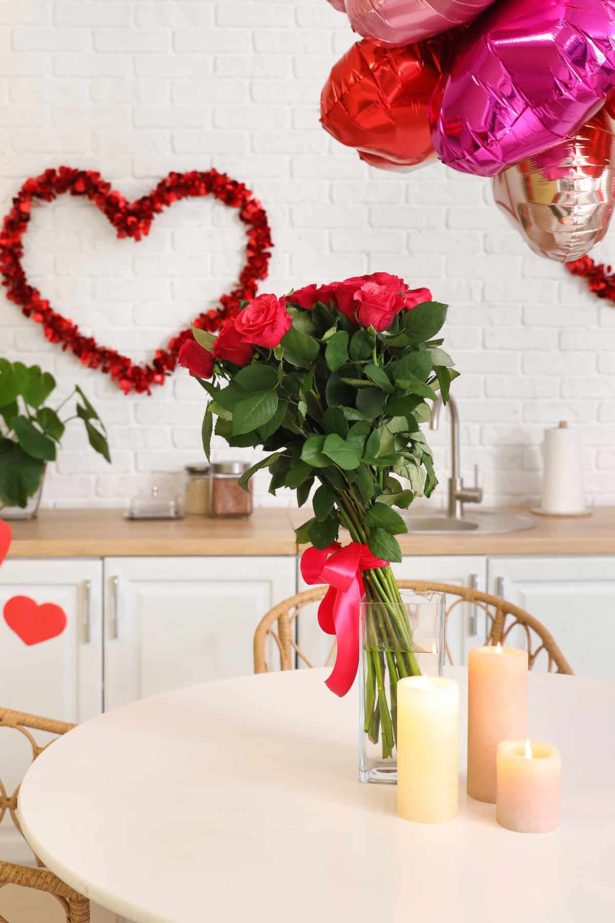 Stem Forward Bouquet Center